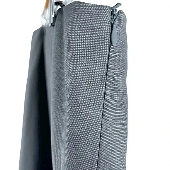 SOLD Vintage Escada Grey Wool and Silk Pencil Skirt Women's Size 16 US Office - Picture 3 of 10
